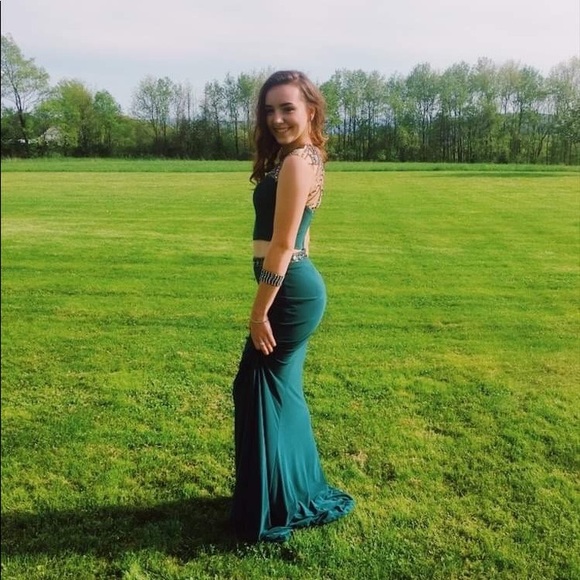 Prom Dress - Picture 4 of 4